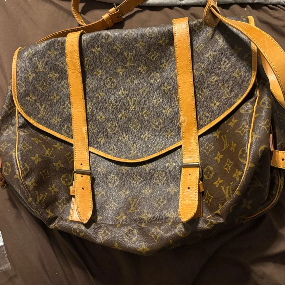 Louise Vuitton Large Saddle Bag Good Condition Great Corners Clean with COA